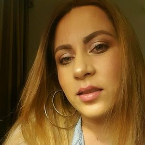 Meet your Posher, Mirna